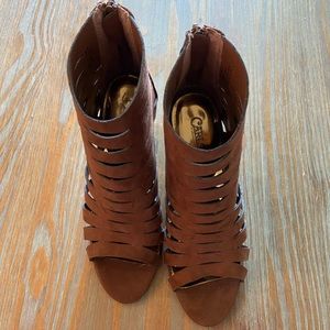 CARLOS SANTANA STRAPPY HEELS